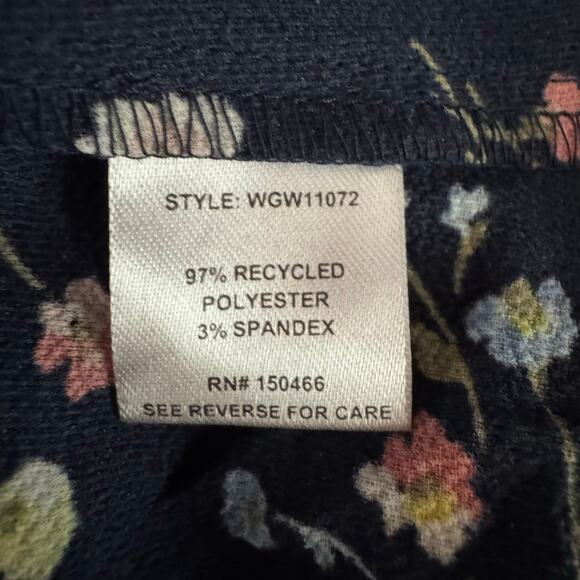 41 Hawthorn Morey Split Neck Sleeveless Top Women’s XS Navy Blue Floral NWT - Picture 6 of 6